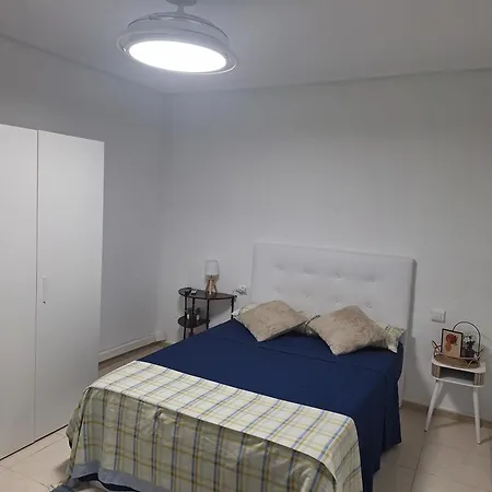 Comodas En Zona Centrica * 甘迪亚